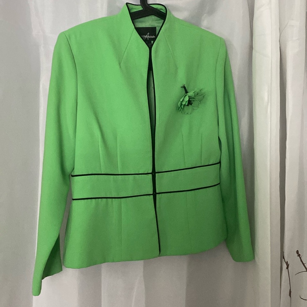 Positive Attitude Bright blazer/jacket size 10 petite. Flower detail pin